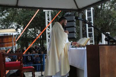 Missa em louvor ao Bom Jesus em Campo Mendes teve o PÃ¡roco SebastiÃ£o presidindo com liturgia da RÃ¡dio Campo Aberto